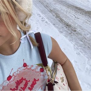 Meet your Posher, Ava